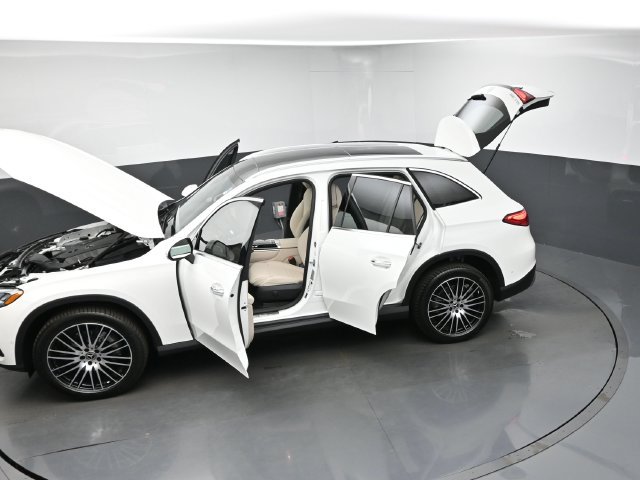 Used 2027 Mercedes-Benz GLC 300 image 49