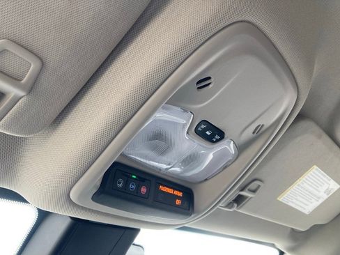 Used 2025 Buick Encore GX Preferred image 26