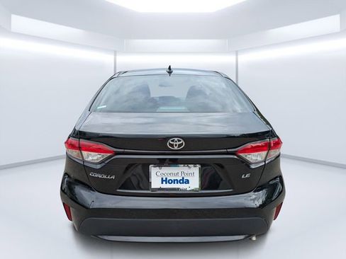 Used 2022 Toyota Corolla LE FWD image 5