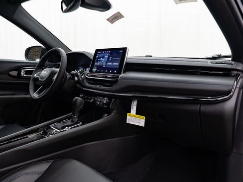 New 2026 Jeep Compass Limited image 31