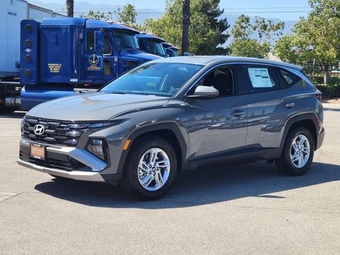 New 2026 Hyundai Tucson SE FWD image 2