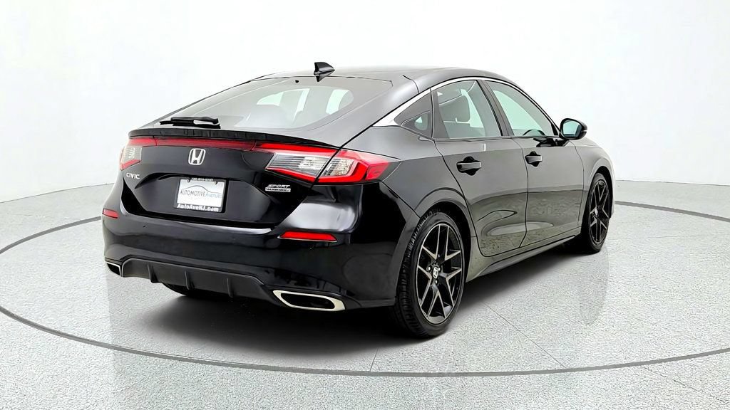 Used 2024 Honda Civic Sport Touring image 5