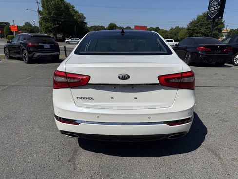Used 2014 Kia Cadenza Premium w/ Technology Package FWD image 6