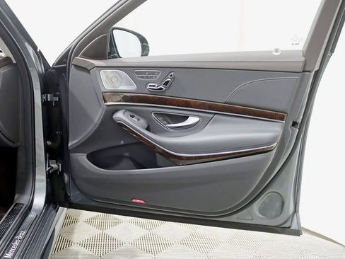 Used 2019 Mercedes-Benz S 560 4MATIC Sedan image 40