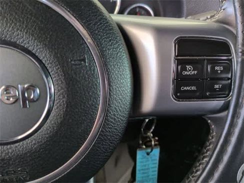 Used 2015 Jeep Wrangler Sport image 23