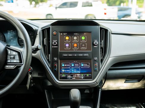 Certified 2025 Subaru Crosstrek 2.0i AWD/4WD image 7