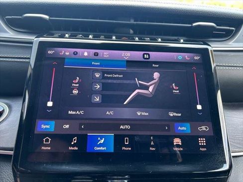 Certified 2023 Jeep Grand Cherokee L Limited AWD/4WD image 24