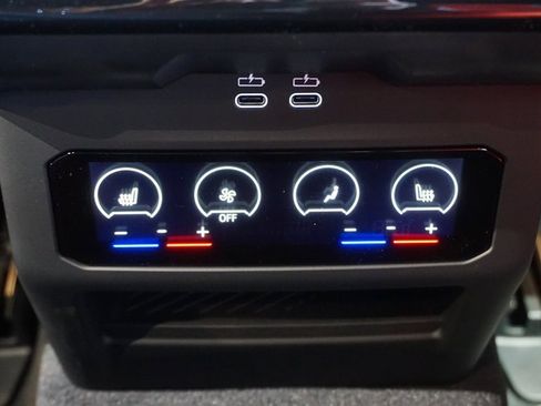 New 2026 BMW M5 Touring image 18