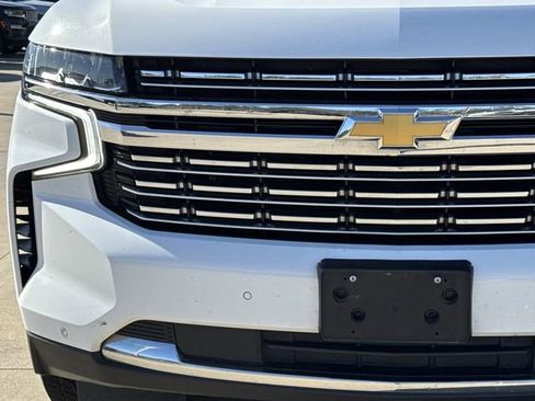 Used 2022 Chevrolet Suburban Premier image 8