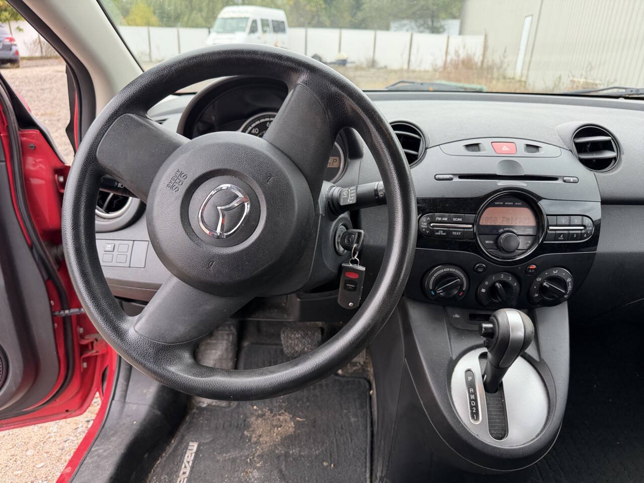 Used 2013 MAZDA MAZDA2 Sport FWD image 29