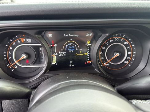 New 2025 Jeep Gladiator High Tide image 17