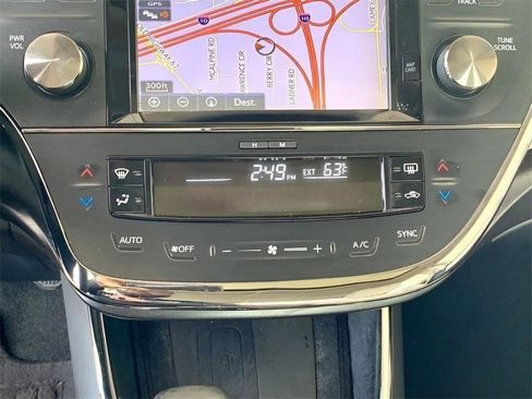 Used 2017 Toyota Avalon XLE Premium image 34