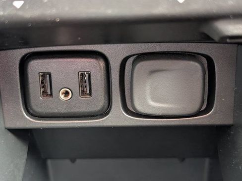 Used 2019 Buick Encore Sport Touring FWD image 19