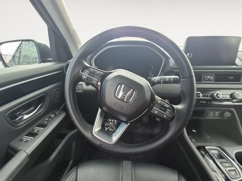 Used 2023 Honda Pilot Touring image 12