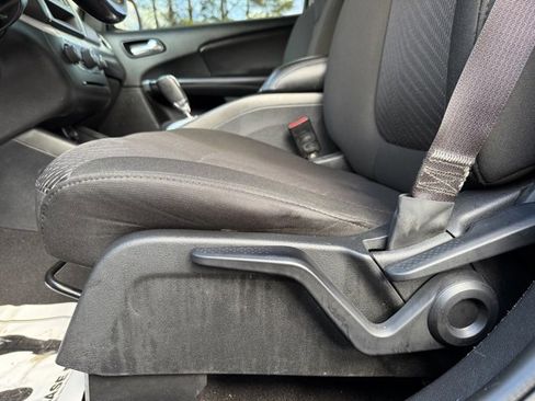 Used 2019 Dodge Journey SE w/ Connectivity Group image 12