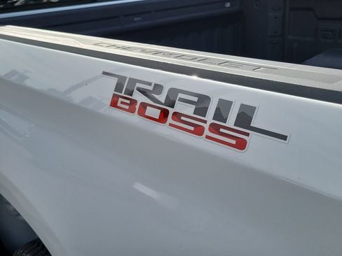 Used 2026 Chevrolet Silverado 1500 LT Trail Boss w/ Safety Package AWD/4WD image 27