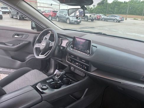 Used 2023 Nissan Rogue SV AWD/4WD image 22