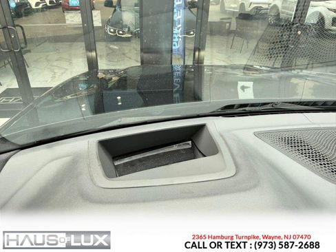 Used 2021 BMW X7 xDrive40i w/ M Sport Package AWD/4WD image 33