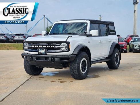 Used 2023 Ford Bronco Outer Banks w/ Sasquatch Package AWD/4WD image 5