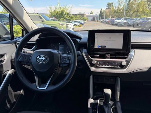 Certified 2024 Toyota Corolla Cross LE w/ Moonroof Package AWD/4WD image 28