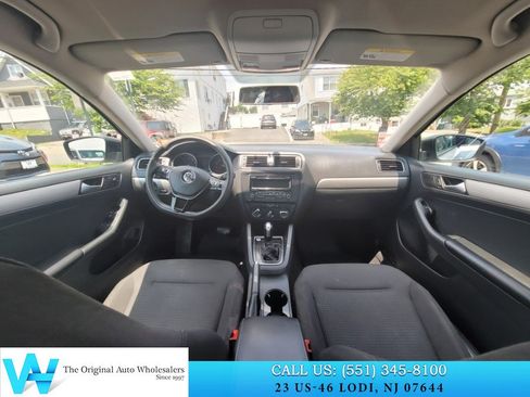 Used 2015 Volkswagen Jetta SE FWD image 9