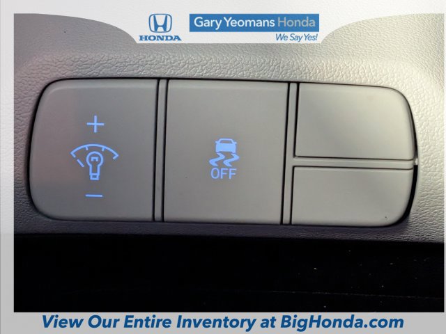 Used 2024 Hyundai Elantra Limited FWD image 25