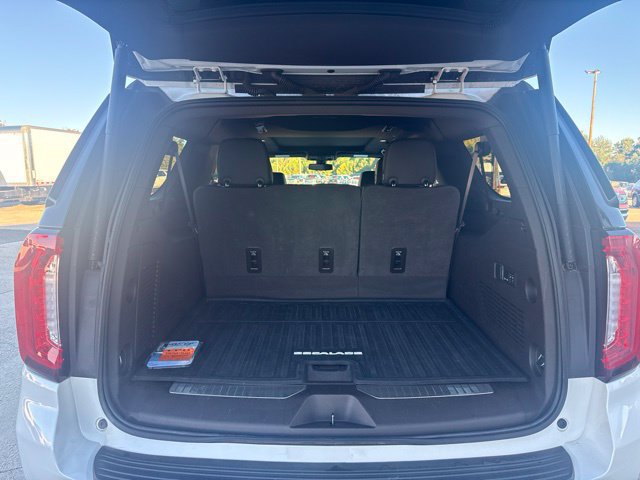 Used 2022 GMC Yukon XL Denali AWD/4WD image 12