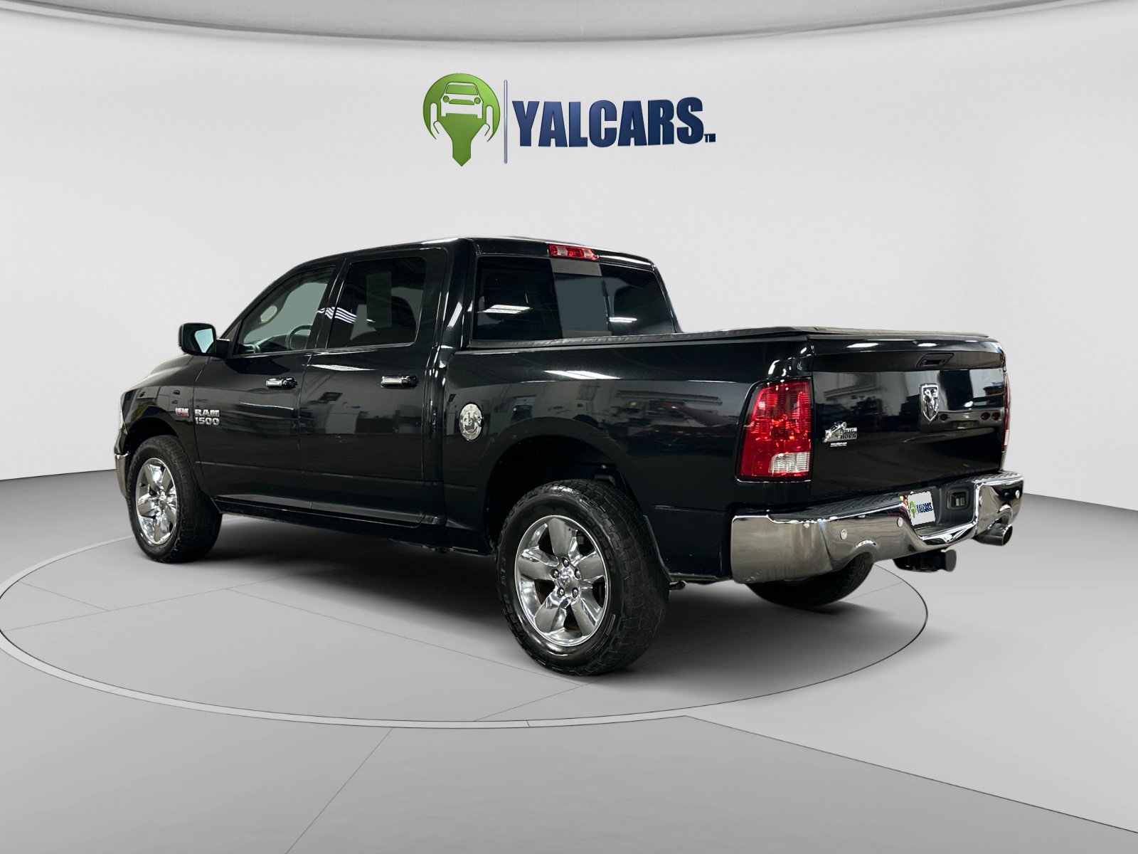 Used 2017 RAM 1500 Big Horn AWD/4WD image 3