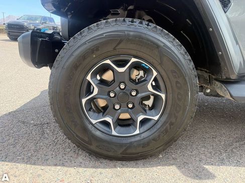 Certified 2023 Jeep Wrangler Unlimited Rubicon 4xe image 10