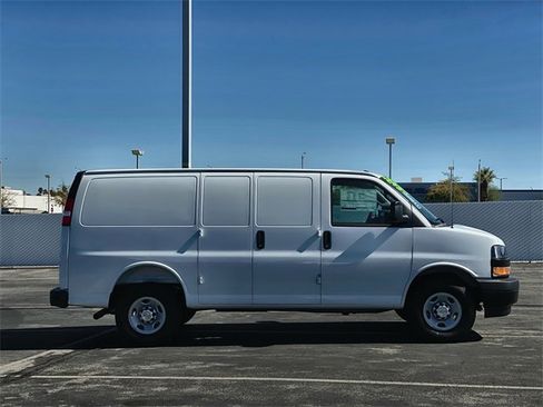 New 2025 Chevrolet Express 2500 Work Van image 4