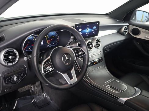 Used 2022 Mercedes-Benz GLC 300 image 7
