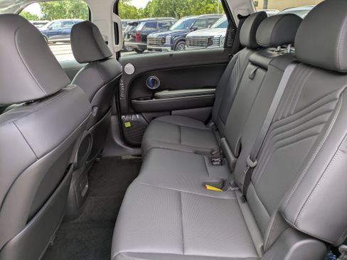 New 2026 Hyundai Palisade SEL Premium FWD image 12