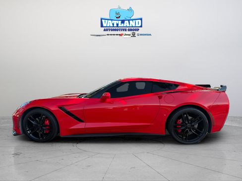 Used 2017 Chevrolet Corvette Stingray Coupe w/ 1LT RWD image 2