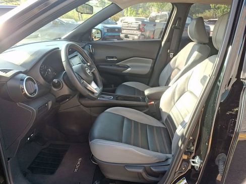 Certified 2023 Nissan Kicks SR w/ SR Premium Package FWD image 15