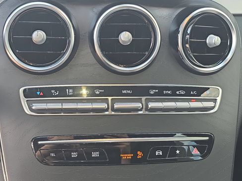 Used 2020 Mercedes-Benz GLC 43 AMG 4MATIC image 24