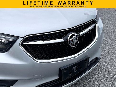 Used 2022 Buick Encore Preferred AWD/4WD image 5