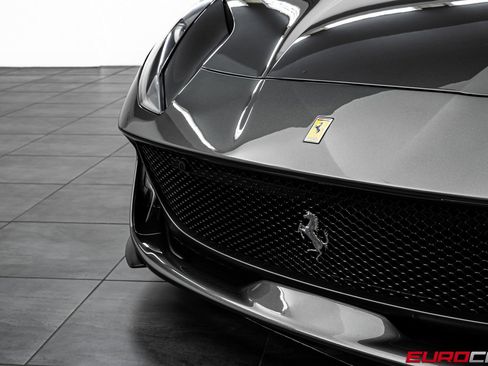 Used 2022 Ferrari 812 GTS image 14