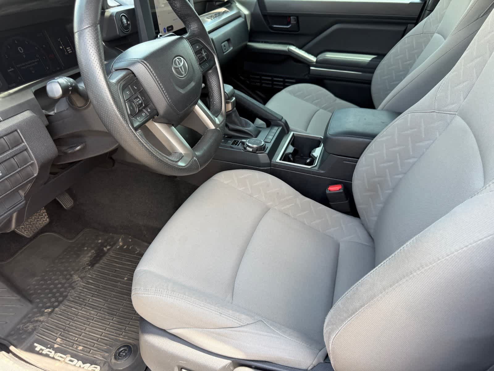 Used 2024 Toyota Tacoma SR5 AWD/4WD image 21