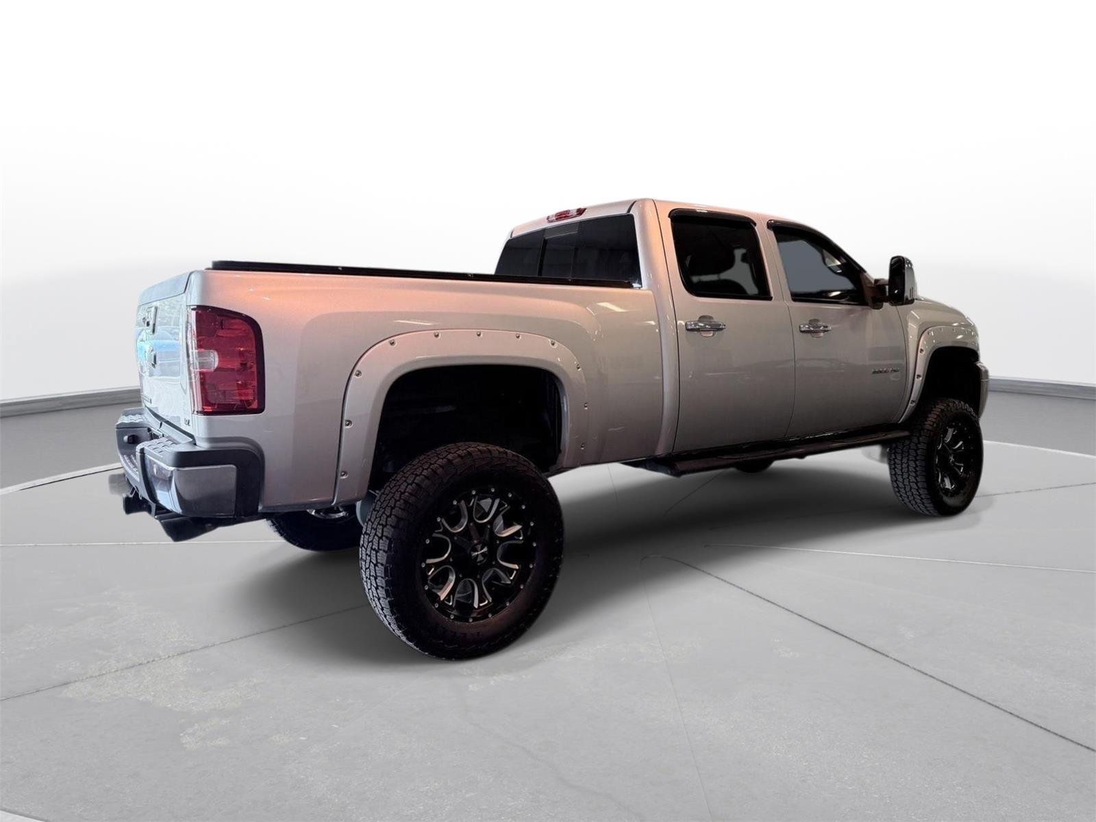 Used 2014 Chevrolet Silverado 2500 LTZ w/ LTZ Plus Package AWD/4WD image 11
