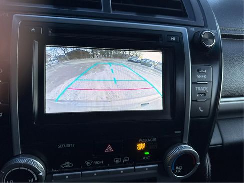 Used 2014 Toyota Camry SE image 23