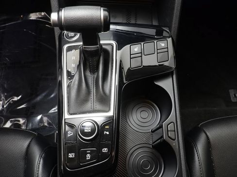 Used 2024 Kia Sportage EX FWD image 13