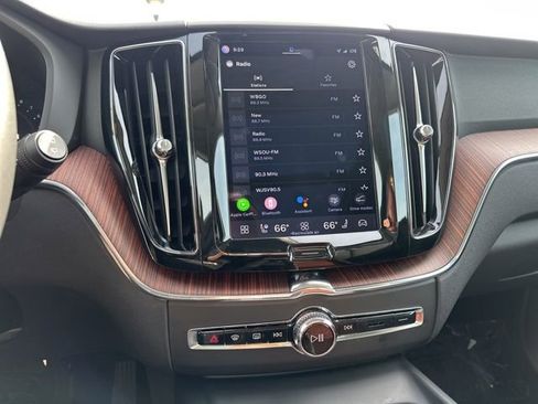 Certified 2023 Volvo XC60 B5 Plus w/ Climate Package AWD/4WD image 22