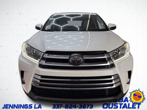 Used 2018 Toyota Highlander Limited image 9