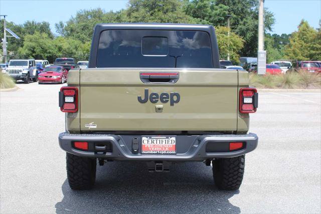 Certified 2025 Jeep Gladiator Sport AWD/4WD image 4