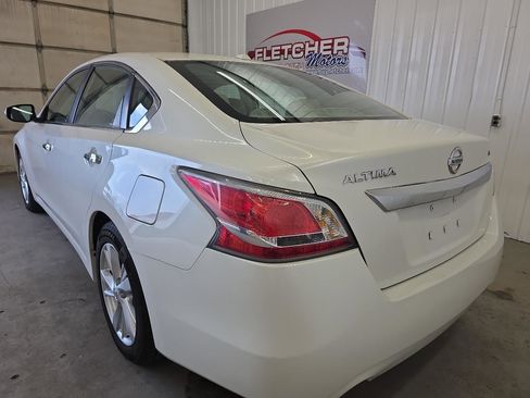 Used 2015 Nissan Altima 2.5 SL w/ Technology Package image 11