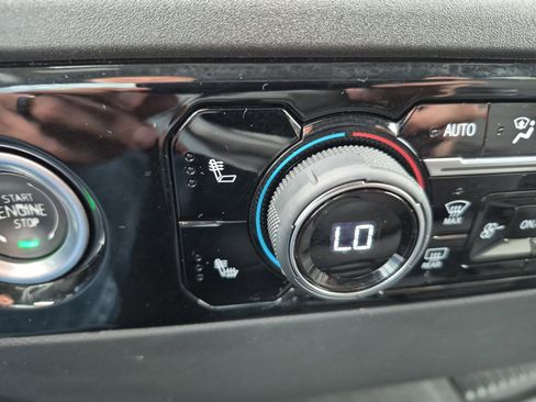 Used 2024 Chevrolet Silverado 1500 LT image 24