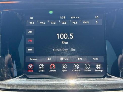 Used 2024 Dodge Durango SXT w/ 3rd Row Seating Group AWD/4WD image 17