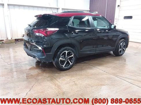 Used 2021 Chevrolet TrailBlazer RS w/ Convenience Package image 2