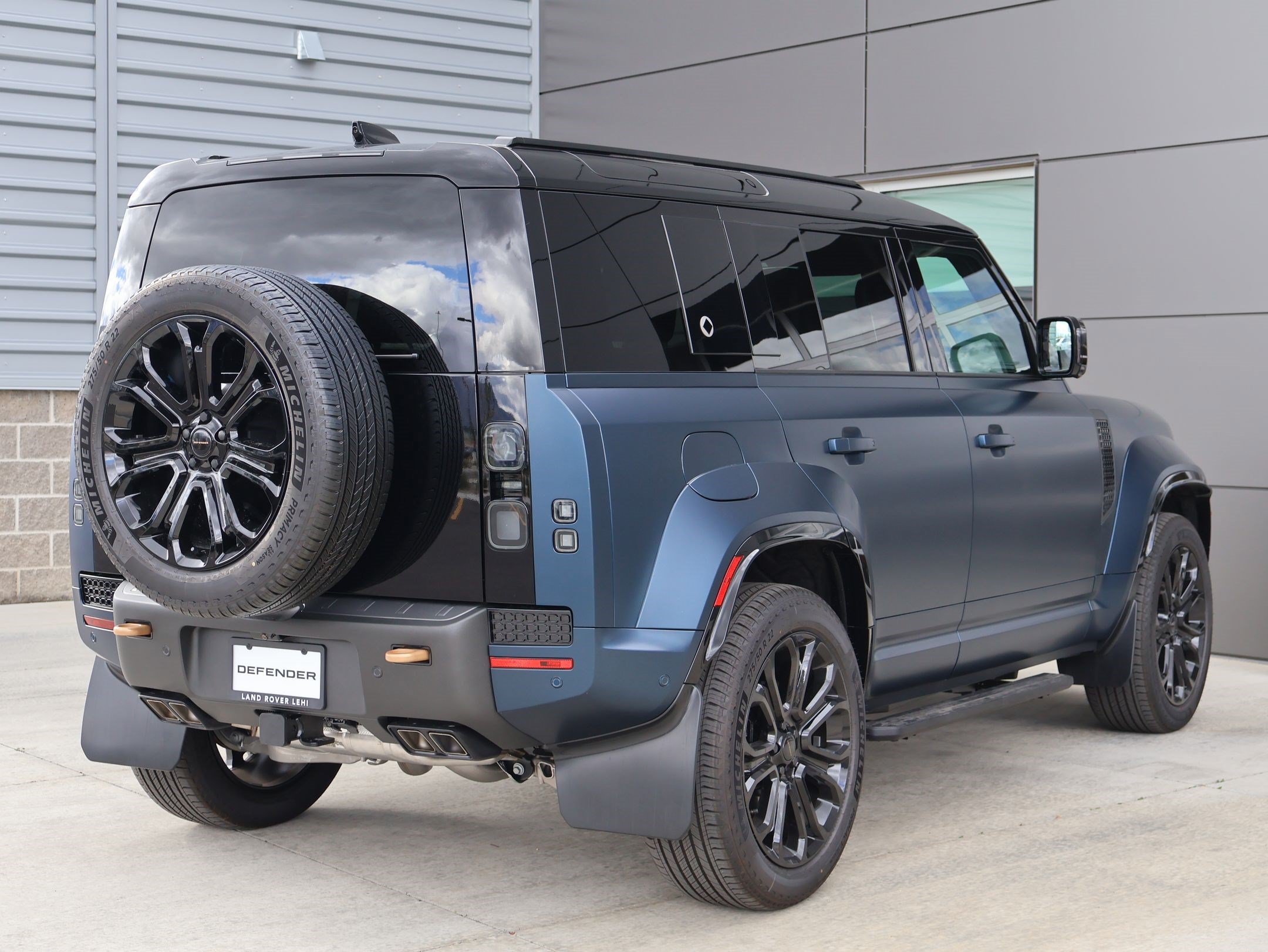 New 2026 Land Rover Defender 110 AWD/4WD image 5