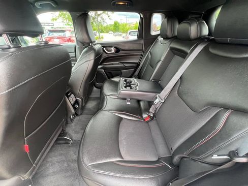 Used 2025 Jeep Compass Trailhawk AWD/4WD image 20